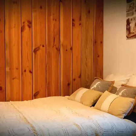 Gite Et Salers Des Monts D'arree Guest house