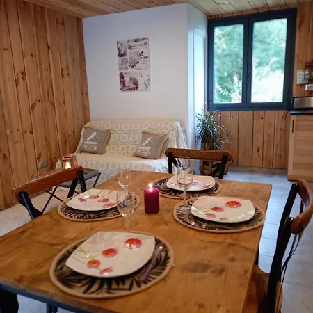 Gite Et Salers Des Monts D'arree Guest house *