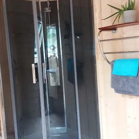 Gite Et Salers Des Monts D'arree Guest house Brennilis